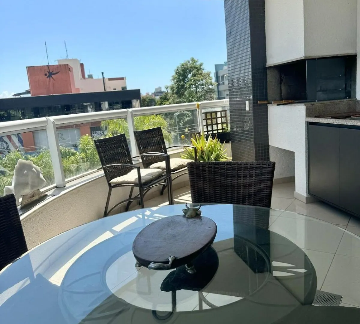 4 Bedroom Apartment In Jurere Internacional フロリアノポリス